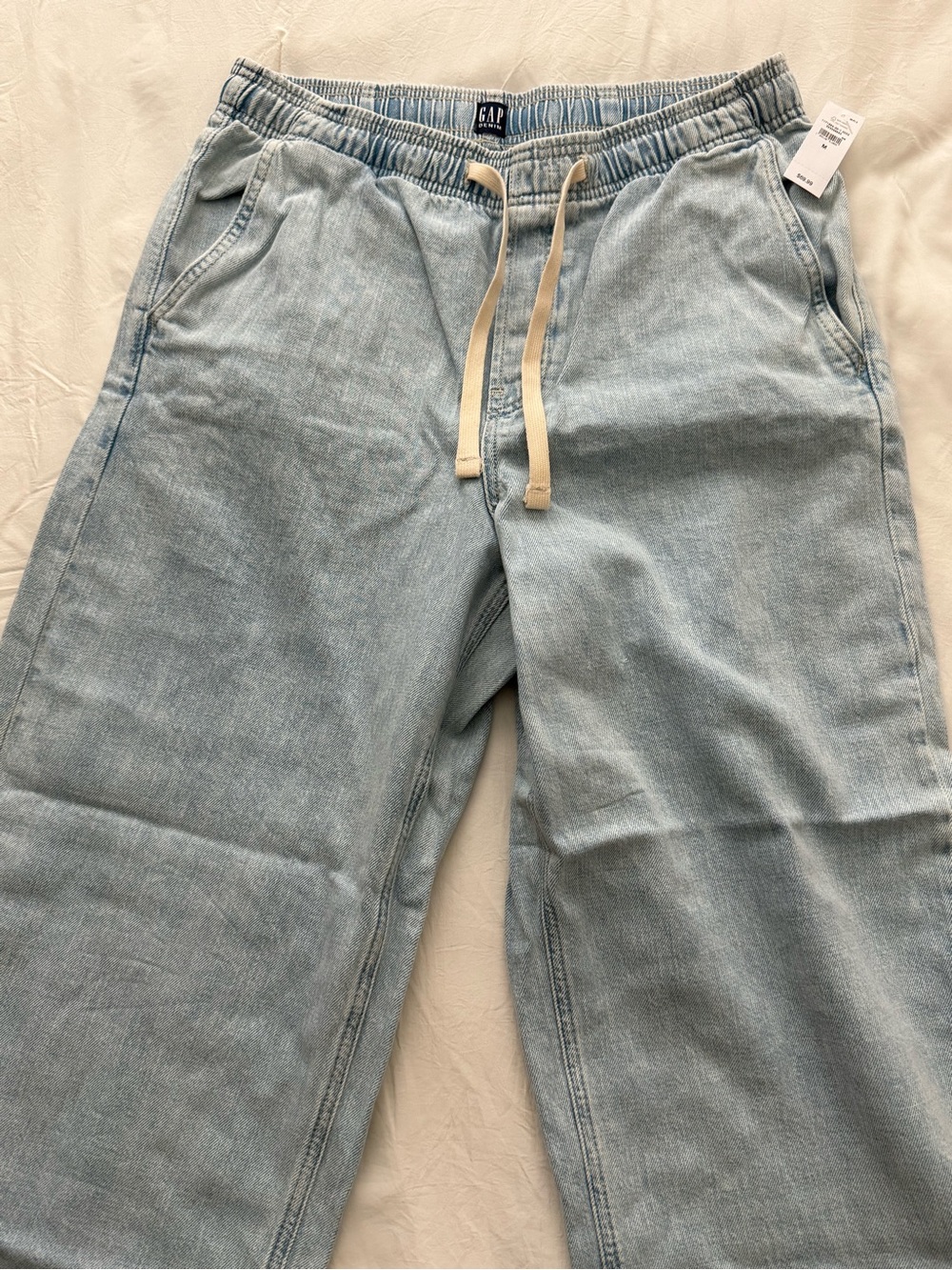 GAP Men's Light Wash Denim Relaxed Jogger Jeans